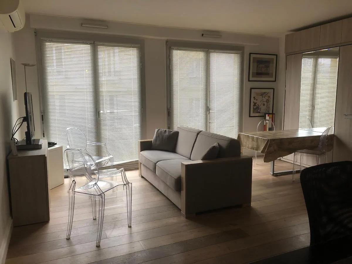 Apartment Trocadero-Tour Eiffel-Champs Elysees Paris France